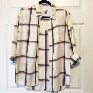 🌻 3/$25 Old Navy Boyfriend Plaid Button Down